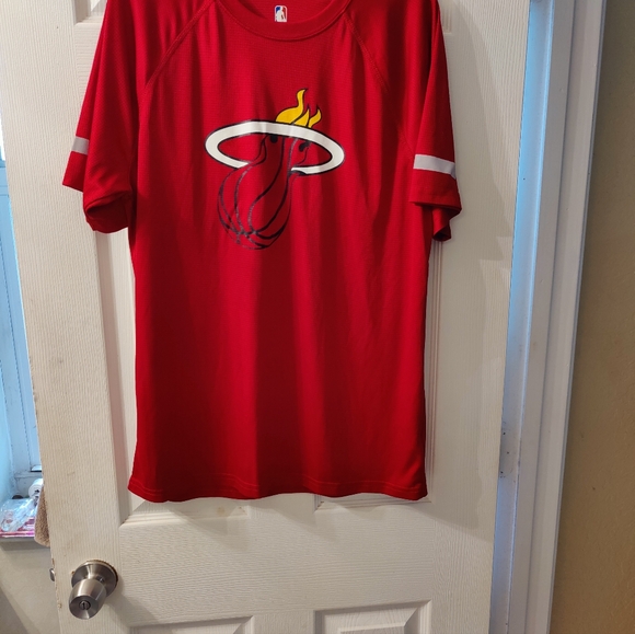 NBA Miami Heat Jersey Red  Sz  Large - Picture 5 of 6